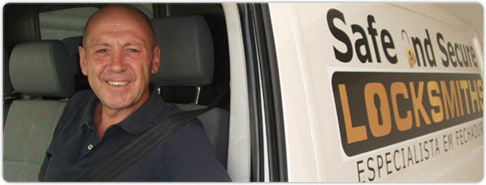 24/7 CRB checked locksmith in Central Algarve